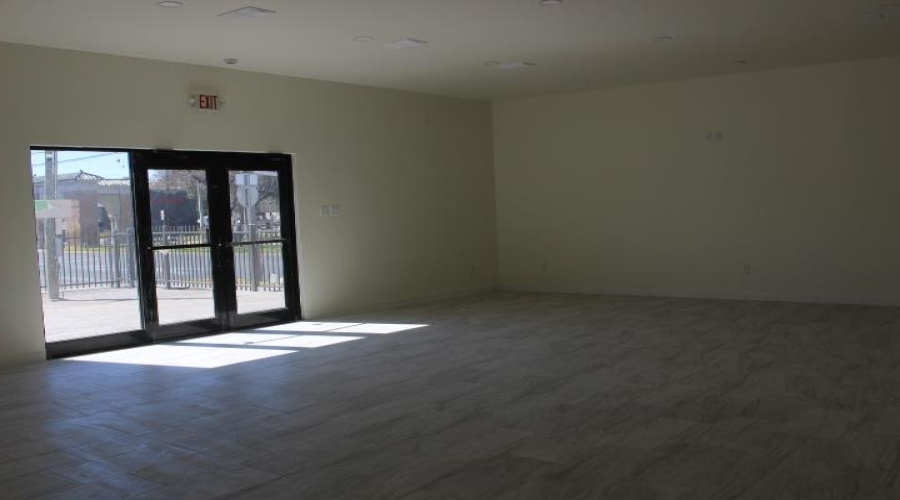 1113 San Bernardo Ave, Laredo, Texas 78040, 1 Room Rooms,2 BathroomsBathrooms,Commercial retail/office,For Rent,1113 San Bernardo Ave,20260863