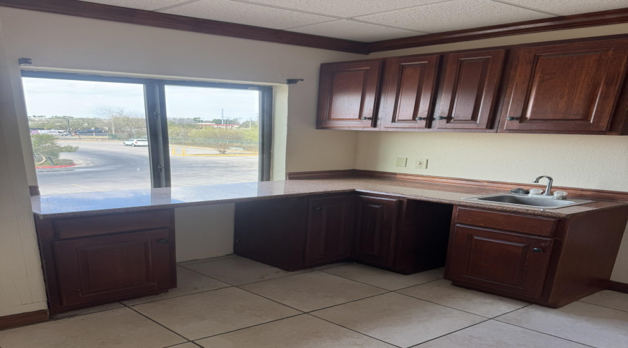 7511 McPherson Dr, Laredo, Texas 78041, 1 Room Rooms,4 BathroomsBathrooms,Commercial retail/office,For Rent,7511 McPherson Dr,20260872