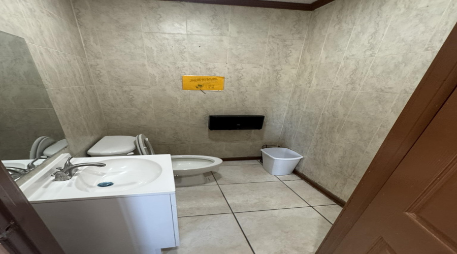 7511 McPherson Dr, Laredo, Texas 78041, 1 Room Rooms,4 BathroomsBathrooms,Commercial retail/office,For Rent,7511 McPherson Dr,20260872