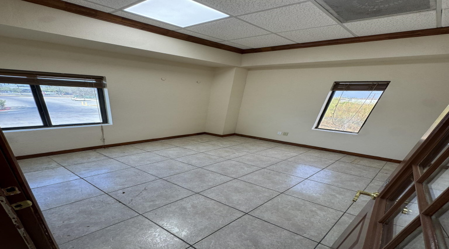 7511 McPherson Dr, Laredo, Texas 78041, 1 Room Rooms,4 BathroomsBathrooms,Commercial retail/office,For Rent,7511 McPherson Dr,20260872