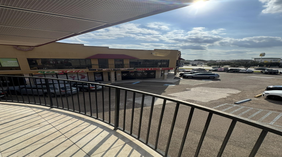 7511 McPherson Dr, Laredo, Texas 78041, 1 Room Rooms,4 BathroomsBathrooms,Commercial retail/office,For Rent,7511 McPherson Dr,20260872