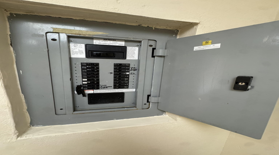 7511 McPherson Dr, Laredo, Texas 78041, 1 Room Rooms,4 BathroomsBathrooms,Commercial retail/office,For Rent,7511 McPherson Dr,20260872