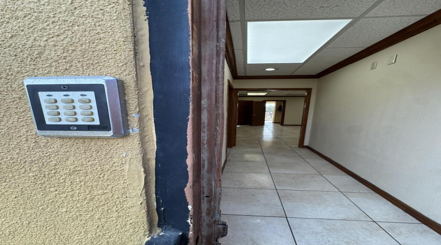 7511 McPherson Dr, Laredo, Texas 78041, 1 Room Rooms,4 BathroomsBathrooms,Commercial retail/office,For Rent,7511 McPherson Dr,20260872