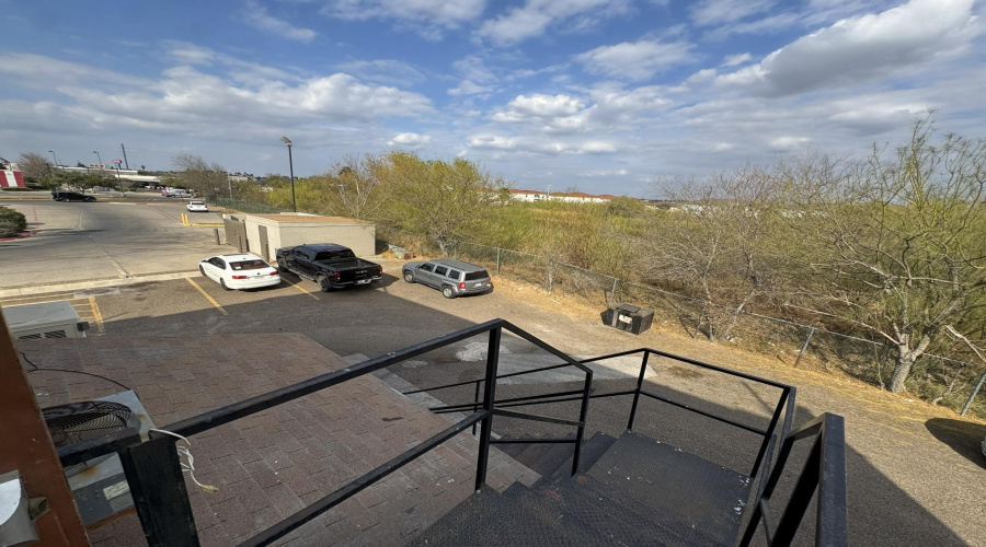 7511 McPherson Dr, Laredo, Texas 78041, 1 Room Rooms,4 BathroomsBathrooms,Commercial retail/office,For Rent,7511 McPherson Dr,20260872