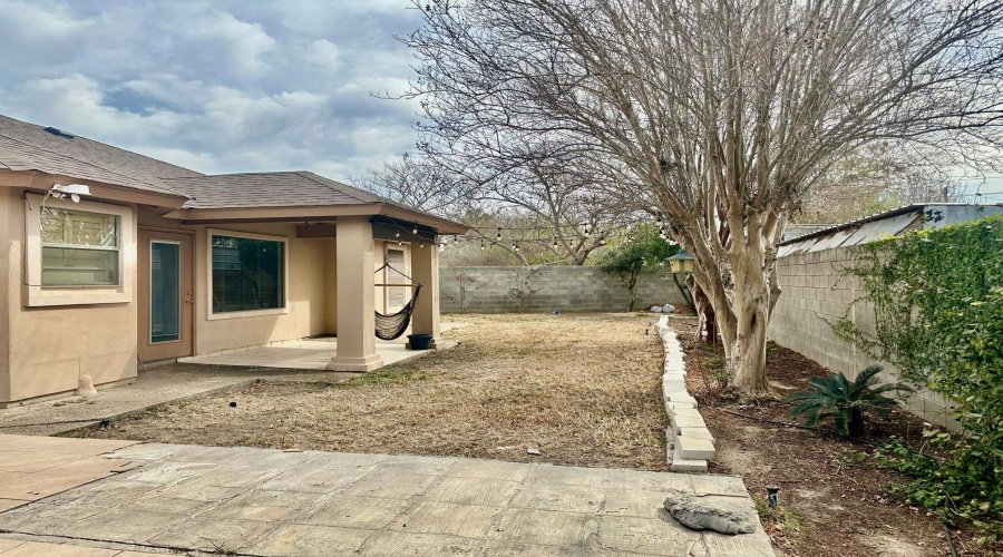 8908 Southern Oaks Lp, Laredo, Texas 78045, 3 Bedrooms Bedrooms, 6 Rooms Rooms,2 BathroomsBathrooms,Residential,For Sale,8908 Southern Oaks Lp,20260873