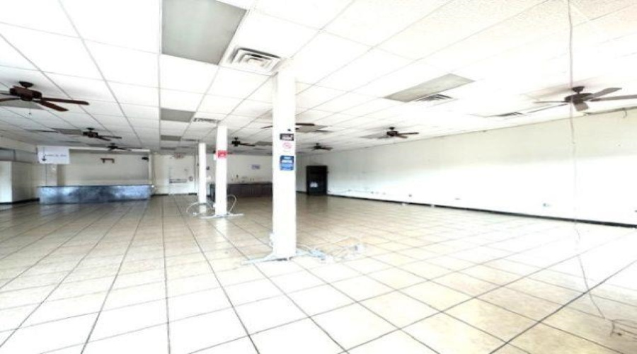3210 Jaime Zapata Memorial Hwy, Laredo, Texas 78043, 6 Rooms Rooms,3 BathroomsBathrooms,Commercial retail/office,For Rent,3210 Jaime Zapata Memorial Hwy,20260876