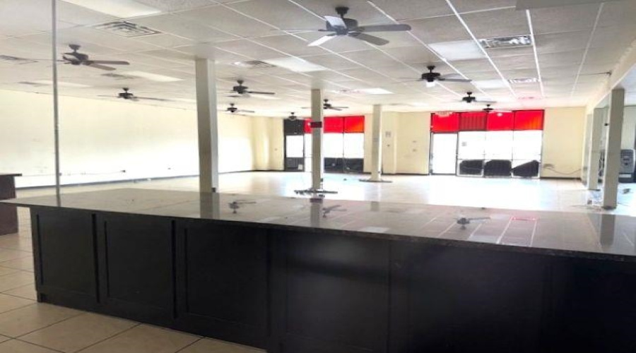 3210 Jaime Zapata Memorial Hwy, Laredo, Texas 78043, 6 Rooms Rooms,3 BathroomsBathrooms,Commercial retail/office,For Rent,3210 Jaime Zapata Memorial Hwy,20260876