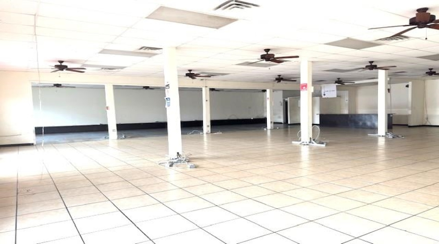3210 Jaime Zapata Memorial Hwy, Laredo, Texas 78043, 6 Rooms Rooms,1 BathroomBathrooms,Commercial retail/office,For Rent,3210 Jaime Zapata Memorial Hwy,20260887