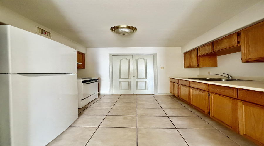 507 Shiloh Dr, Laredo, Texas 78045, 2 Bedrooms Bedrooms, 4 Rooms Rooms,1 BathroomBathrooms,Residential,For Rent,507 Shiloh Dr,20260877