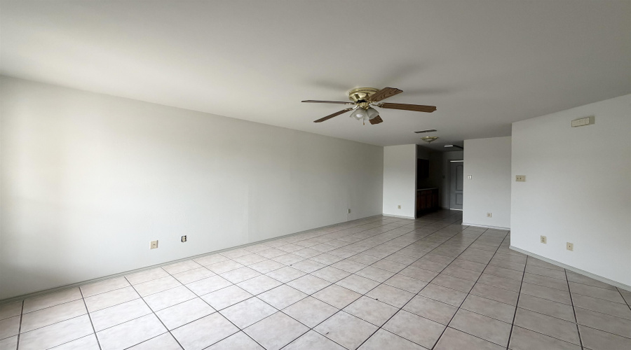 507 Shiloh Dr, Laredo, Texas 78045, 2 Bedrooms Bedrooms, 4 Rooms Rooms,1 BathroomBathrooms,Residential,For Rent,507 Shiloh Dr,20260878