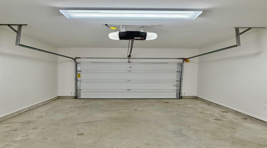 218 Welland Dr., Laredo, Texas 78045, 3 Bedrooms Bedrooms, 5 Rooms Rooms,2 BathroomsBathrooms,Residential,For Rent,218 Welland Dr.,20260879