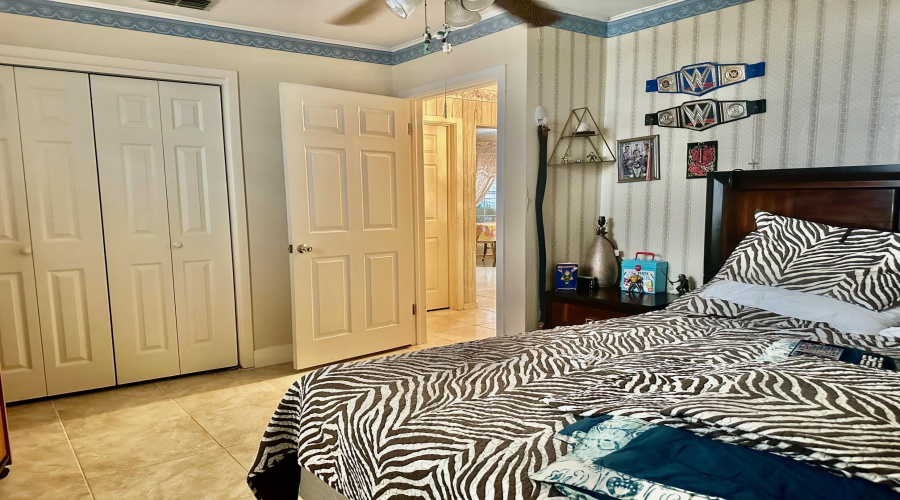 2518 E Lyon St, Laredo, Texas 78043, 3 Bedrooms Bedrooms, 9 Rooms Rooms,2 BathroomsBathrooms,Residential,For Sale,2518 E Lyon St,20260880