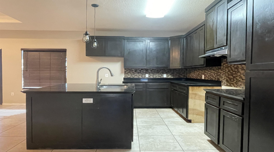 4011 Aidin St, LAREDO, Texas 78045, 3 Bedrooms Bedrooms, 6 Rooms Rooms,2 BathroomsBathrooms,Residential,For Rent,4011 Aidin St,20260881