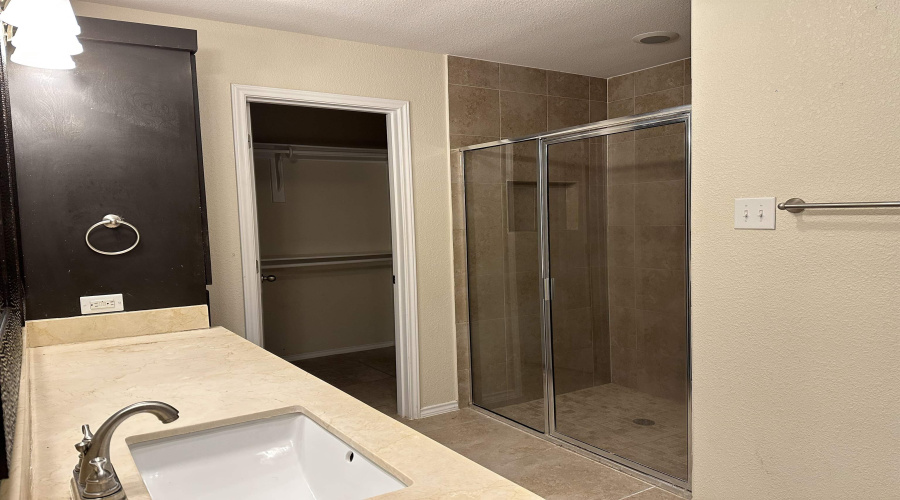 4011 Aidin St, LAREDO, Texas 78045, 3 Bedrooms Bedrooms, 6 Rooms Rooms,2 BathroomsBathrooms,Residential,For Rent,4011 Aidin St,20260881