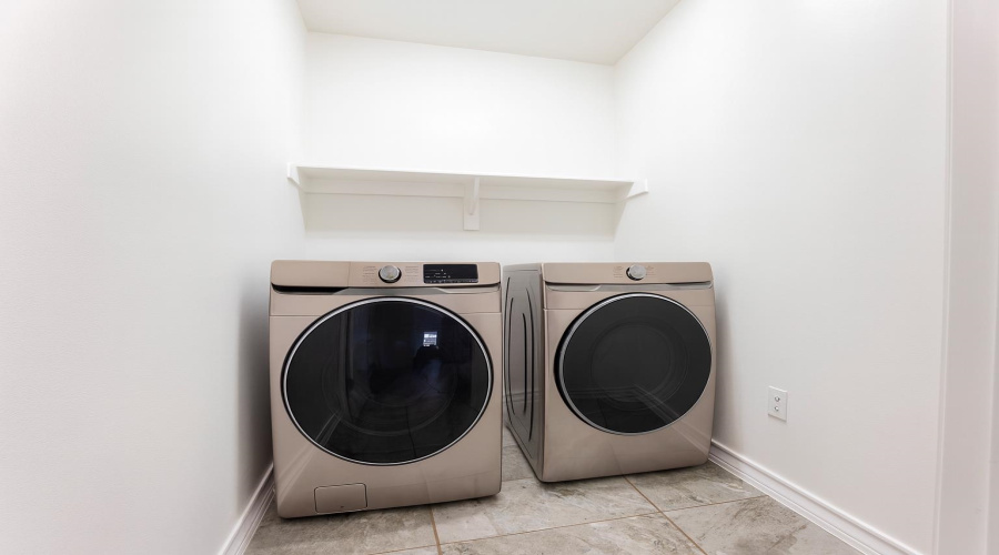 330 Altozano Dr, Laredo, Texas 78045, 4 Bedrooms Bedrooms, 7 Rooms Rooms,2 BathroomsBathrooms,Residential,For Sale,330 Altozano Dr,20260882