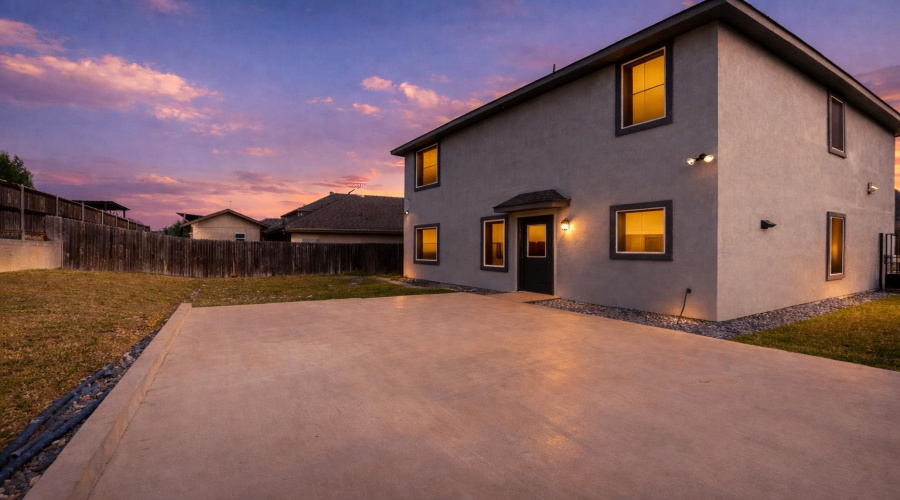 330 Altozano Dr, Laredo, Texas 78045, 4 Bedrooms Bedrooms, 7 Rooms Rooms,2 BathroomsBathrooms,Residential,For Sale,330 Altozano Dr,20260882