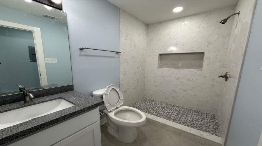 5012 Rio Seco St., Laredo, Texas 78046, 3 Bedrooms Bedrooms, 5 Rooms Rooms,2 BathroomsBathrooms,Residential,For Sale,5012 Rio Seco St.,20260883