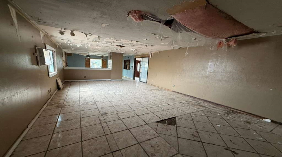 4543 Hachar Ln, Laredo, Texas 78046, 4 Bedrooms Bedrooms, 6 Rooms Rooms,4 BathroomsBathrooms,Residential,For Sale,4543 Hachar Ln,20260885