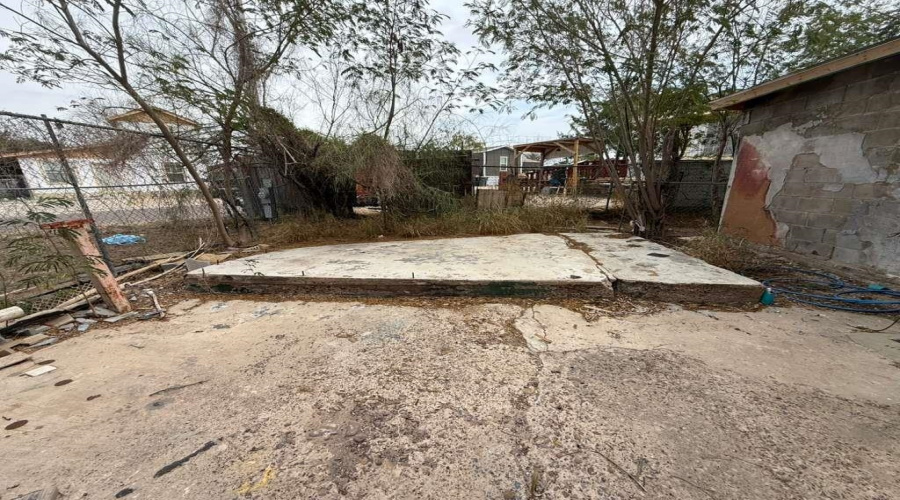 4543 Hachar Ln, Laredo, Texas 78046, 4 Bedrooms Bedrooms, 6 Rooms Rooms,4 BathroomsBathrooms,Residential,For Sale,4543 Hachar Ln,20260885