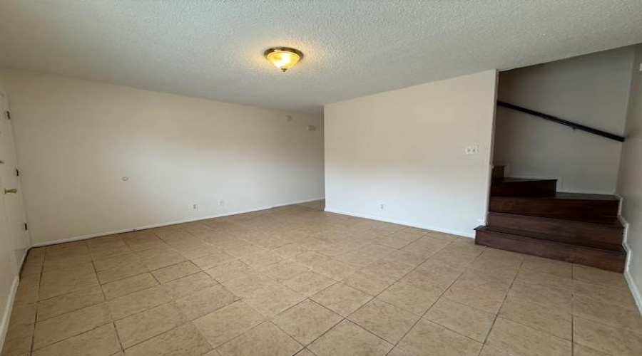 110 Merlin Rd, Laredo, Texas 78045, 2 Bedrooms Bedrooms, 4 Rooms Rooms,1 BathroomBathrooms,Residential,For Rent,110 Merlin Rd,20260891