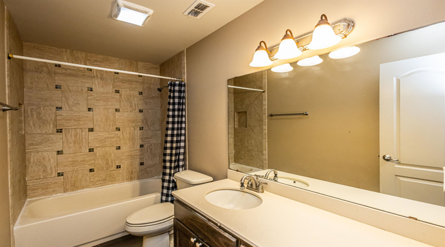 4406 Wild Flower Ave, LAREDO, Texas 78045, 4 Bedrooms Bedrooms, 5 Rooms Rooms,2 BathroomsBathrooms,Residential,For Sale,4406 Wild Flower Ave,20260892