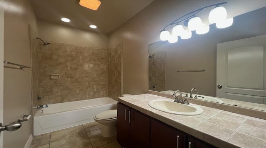 710 Alta Vista Dr, Laredo, Texas 78041, 2 Bedrooms Bedrooms, 4 Rooms Rooms,2 BathroomsBathrooms,Residential,For Rent,710 Alta Vista Dr,20260893