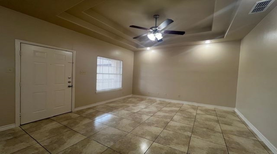 710 Alta Vista Dr, Laredo, Texas 78041, 2 Bedrooms Bedrooms, 4 Rooms Rooms,2 BathroomsBathrooms,Residential,For Rent,710 Alta Vista Dr,20260893