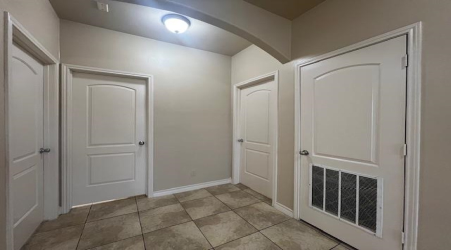 710 Alta Vista Dr, Laredo, Texas 78041, 2 Bedrooms Bedrooms, 4 Rooms Rooms,2 BathroomsBathrooms,Residential,For Rent,710 Alta Vista Dr,20260893