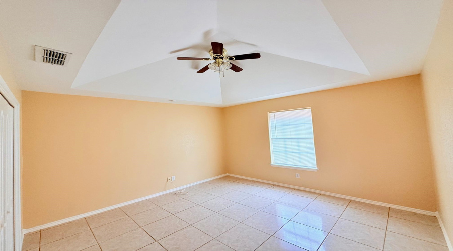 135 Murcia Dr, Laredo, Texas 78046, 3 Bedrooms Bedrooms, 6 Rooms Rooms,2 BathroomsBathrooms,Residential,For Sale,135 Murcia Dr,20260894