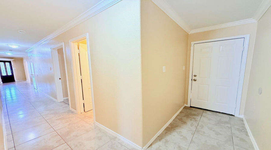 135 Murcia Dr, Laredo, Texas 78046, 3 Bedrooms Bedrooms, 6 Rooms Rooms,2 BathroomsBathrooms,Residential,For Sale,135 Murcia Dr,20260894