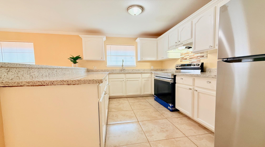 135 Murcia Dr, Laredo, Texas 78046, 3 Bedrooms Bedrooms, 6 Rooms Rooms,2 BathroomsBathrooms,Residential,For Sale,135 Murcia Dr,20260894