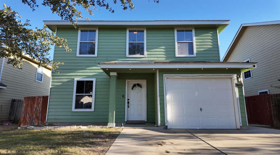 17529 College Port Dr, LAREDO, Texas 78045, 3 Bedrooms Bedrooms, 7 Rooms Rooms,2 BathroomsBathrooms,Residential,For Sale,17529 College Port Dr,20260897