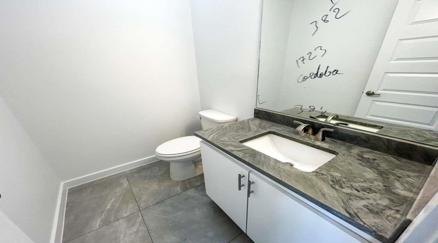 1723 Cordova Dr., Laredo, Texas 78046, 3 Bedrooms Bedrooms, 5 Rooms Rooms,2 BathroomsBathrooms,Residential,For Sale,1723 Cordova Dr.,20260898