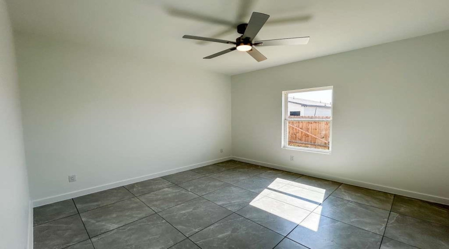 1723 Cordova Dr., Laredo, Texas 78046, 3 Bedrooms Bedrooms, 5 Rooms Rooms,2 BathroomsBathrooms,Residential,For Sale,1723 Cordova Dr.,20260898