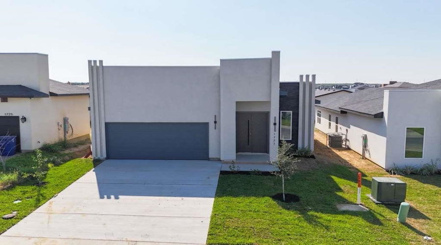 1723 Cordova Dr., Laredo, Texas 78046, 3 Bedrooms Bedrooms, 5 Rooms Rooms,2 BathroomsBathrooms,Residential,For Sale,1723 Cordova Dr.,20260898