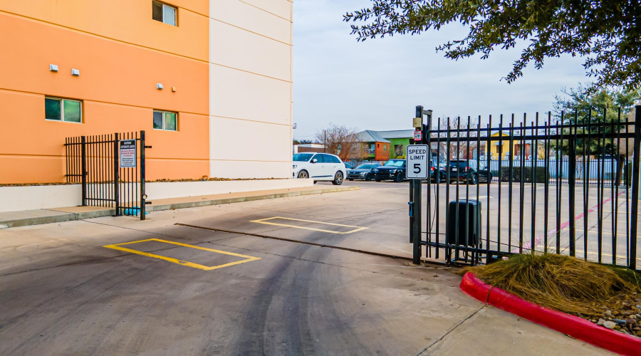 502 Shiloh Dr, LAREDO, Texas 78045, 2 Bedrooms Bedrooms, 4 Rooms Rooms,1 BathroomBathrooms,Residential,For Rent,502 Shiloh Dr,20260900