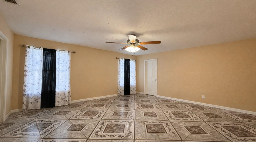 11119 Camargo Dr, Laredo, Texas 78045, 3 Bedrooms Bedrooms, 4 Rooms Rooms,2 BathroomsBathrooms,Residential,For Sale,11119 Camargo Dr,20260903