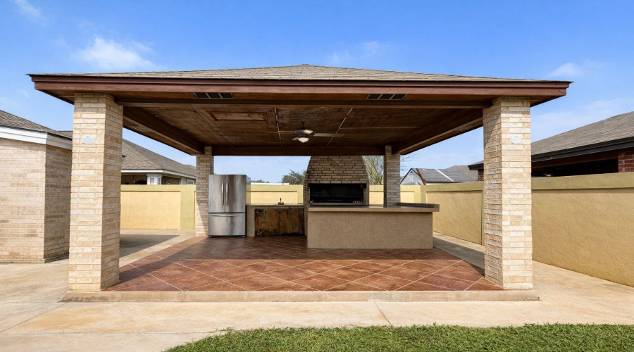 11119 Camargo Dr, Laredo, Texas 78045, 3 Bedrooms Bedrooms, 4 Rooms Rooms,2 BathroomsBathrooms,Residential,For Sale,11119 Camargo Dr,20260903