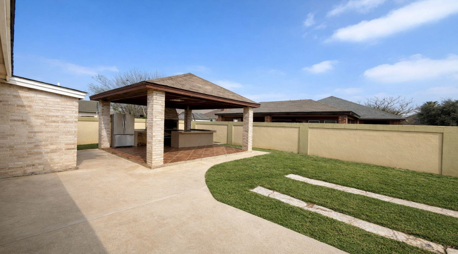 11119 Camargo Dr, Laredo, Texas 78045, 3 Bedrooms Bedrooms, 4 Rooms Rooms,2 BathroomsBathrooms,Residential,For Sale,11119 Camargo Dr,20260903