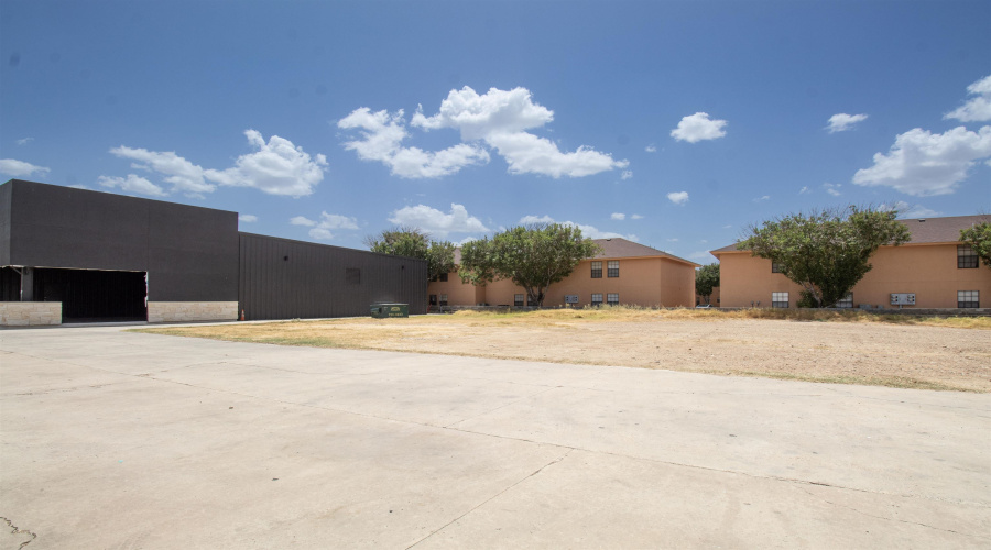 6502 Bartlett Ave, Laredo, Texas 78041, 1 Room Rooms,Commercial retail/office,For Sale,6502 Bartlett Ave,20260907