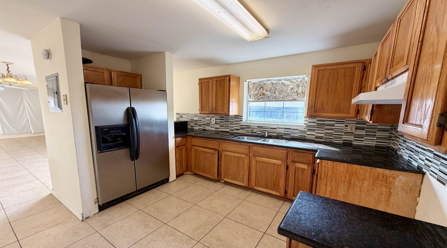 3272 Saint Kathryn Lp, Laredo, Texas 78046, 4 Bedrooms Bedrooms, 5 Rooms Rooms,2 BathroomsBathrooms,Residential,For Sale,3272 Saint Kathryn Lp,20260905