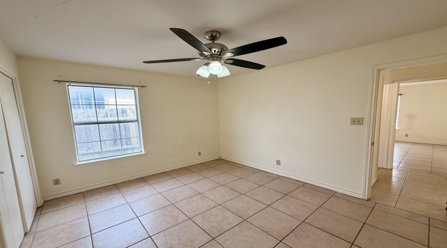 3272 Saint Kathryn Lp, Laredo, Texas 78046, 4 Bedrooms Bedrooms, 5 Rooms Rooms,2 BathroomsBathrooms,Residential,For Sale,3272 Saint Kathryn Lp,20260905