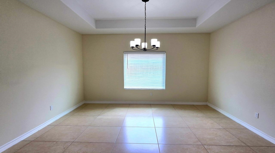 725 Cavatina Dr., Laredo, Texas 78045, 3 Bedrooms Bedrooms, 5 Rooms Rooms,2 BathroomsBathrooms,Residential,For Sale,725 Cavatina Dr.,20260908