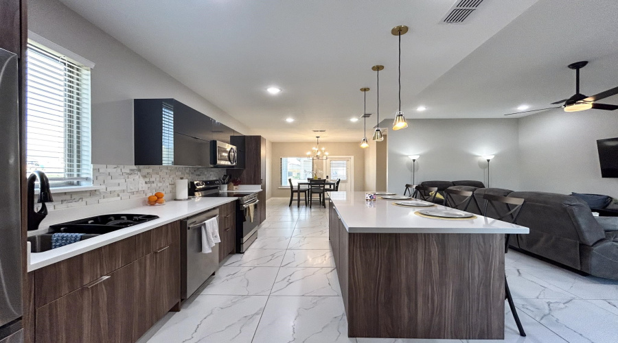 1605 Tulum Dr., Laredo, Texas 78046, 3 Bedrooms Bedrooms, 6 Rooms Rooms,2 BathroomsBathrooms,Residential,For Rent,1605 Tulum Dr.,20260910