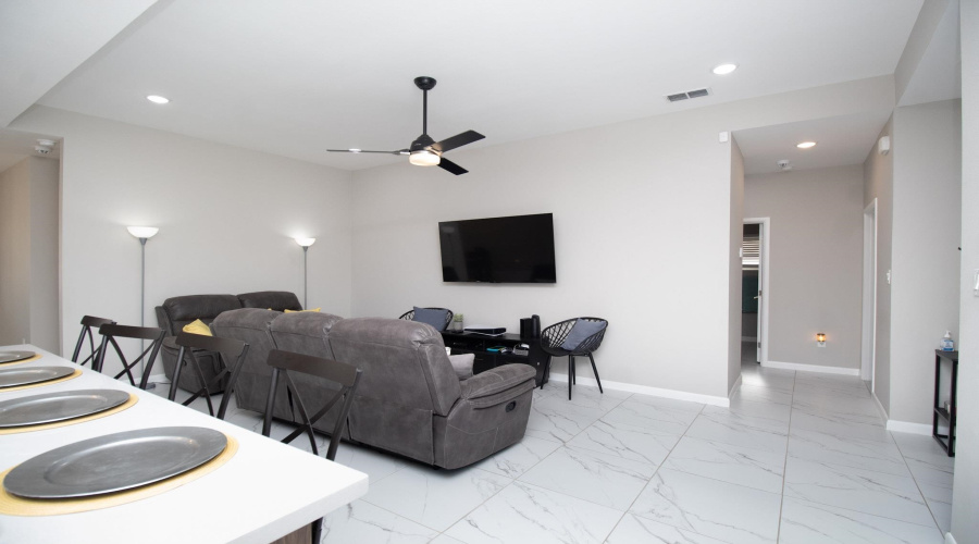 1605 Tulum Dr., Laredo, Texas 78046, 3 Bedrooms Bedrooms, 6 Rooms Rooms,2 BathroomsBathrooms,Residential,For Rent,1605 Tulum Dr.,20260910