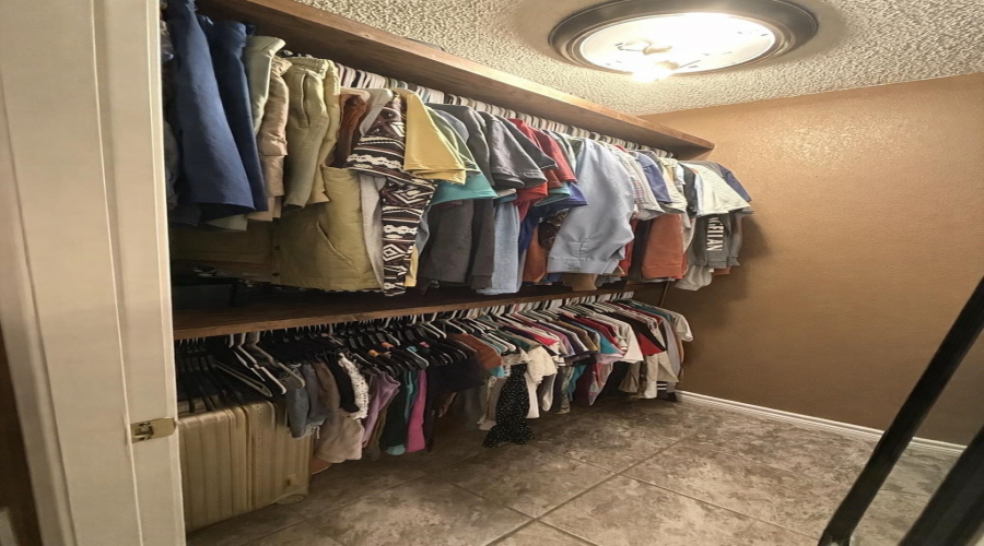 174 E Park Dr, Zapata, Texas 78076, 2 Bedrooms Bedrooms, 3 Rooms Rooms,1 BathroomBathrooms,Residential,For Sale,174 E Park Dr,20260915