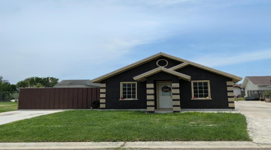 174 E Park Dr, Zapata, Texas 78076, 2 Bedrooms Bedrooms, 3 Rooms Rooms,1 BathroomBathrooms,Residential,For Sale,174 E Park Dr,20260915