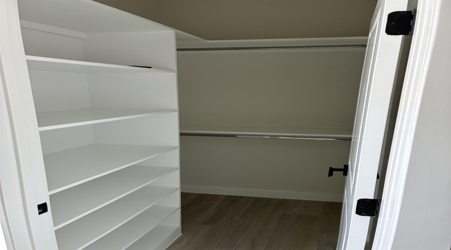 7515 Cresta Bella Street, LAREDO, Texas 78045, 3 Bedrooms Bedrooms, 6 Rooms Rooms,2 BathroomsBathrooms,Residential,For Sale,7515 Cresta Bella Street,20260916