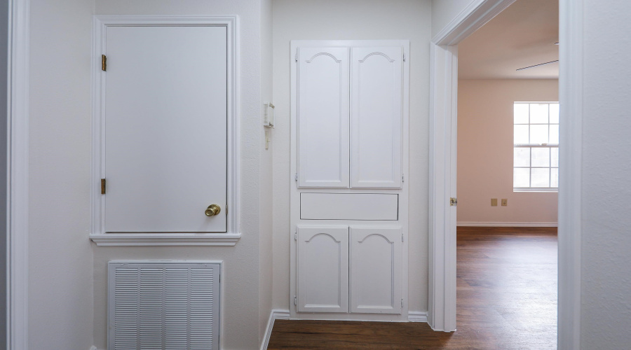 1010 Savannah Lp, Laredo, Texas 78046, 3 Bedrooms Bedrooms, 5 Rooms Rooms,2 BathroomsBathrooms,Residential,For Sale,1010 Savannah Lp,20260919