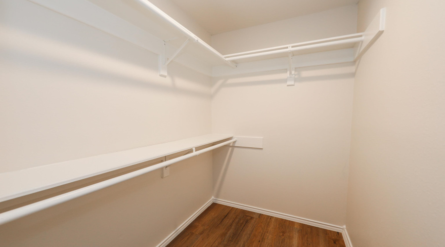 1010 Savannah Lp, Laredo, Texas 78046, 3 Bedrooms Bedrooms, 5 Rooms Rooms,2 BathroomsBathrooms,Residential,For Sale,1010 Savannah Lp,20260919